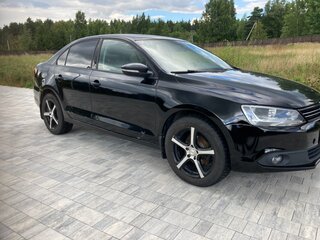 2012 Volkswagen Jetta VI, чёрный, 850000 рублей, вид 3