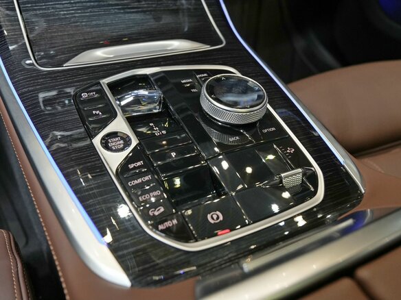 2023 BMW X7 40d I (G07) Рестайлинг, чёрный, 13800000 рублей - вид 18