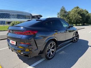 2021 BMW X6 40i III (G06), синий, 9100000 рублей, вид 3