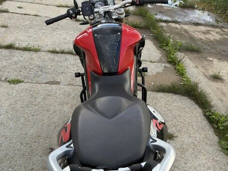 2017 BMW F 800 R, красный, 650000 рублей, вид 5