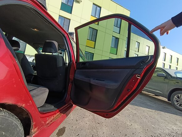 2004 Mitsubishi Lancer IX, красный, 270000 рублей - вид 11