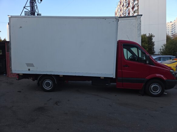 2009 Mercedes-Benz Sprinter, красный, 2190000 рублей - вид 7
