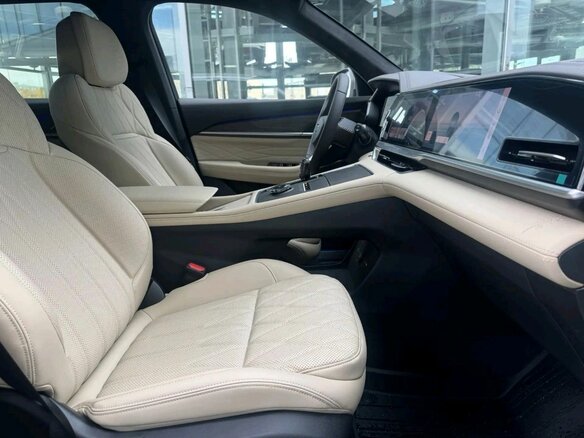 2025 Geely Monjaro (Xingyue L) I Рестайлинг (China Market), серебристый, 4400000 рублей - вид 10