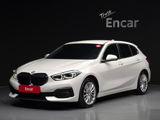 2021 BMW 1 серии 118d III (F40), белый, 1716200 рублей, вид 1