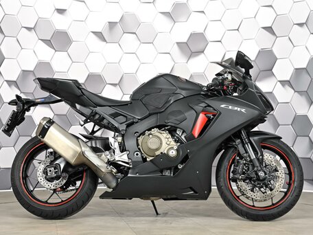 2017 Honda CBR 1000 RR/RA Fireblade, чёрный, 1377000 рублей, вид 3