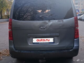 2011 Hyundai Grand Starex I, серый, 900000 рублей, вид 4