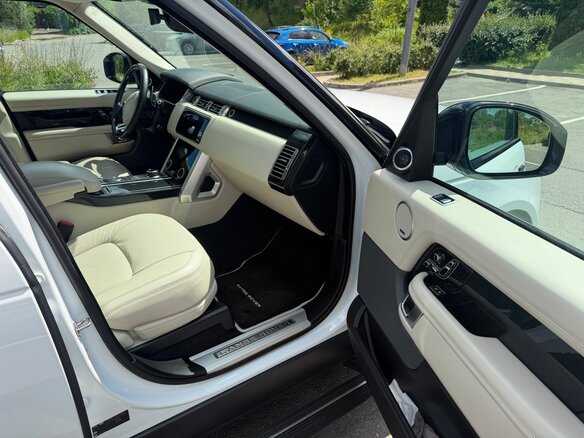 2019 Land Rover Range Rover IV Рестайлинг, белый, 6900000 рублей - вид 23