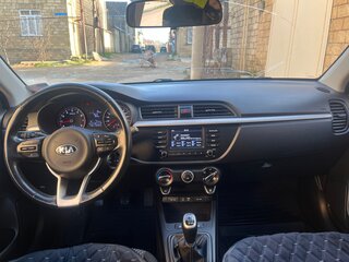 2018 Kia Rio IV, белый, 999999 рублей, вид 5