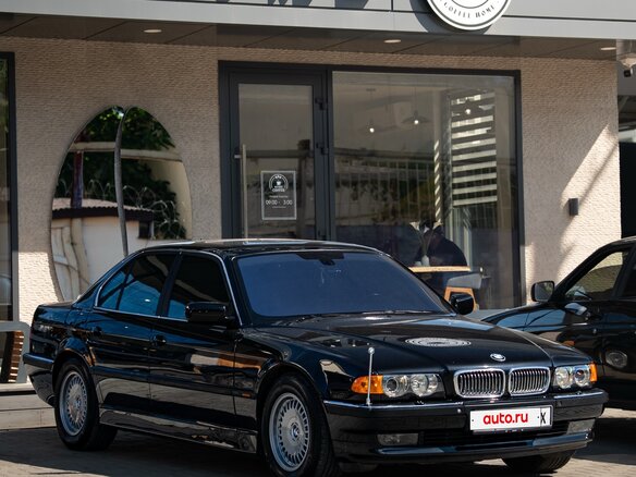 2000 BMW 7 серии 740i III (E38) Рестайлинг, чёрный, 1550000 рублей - вид 9