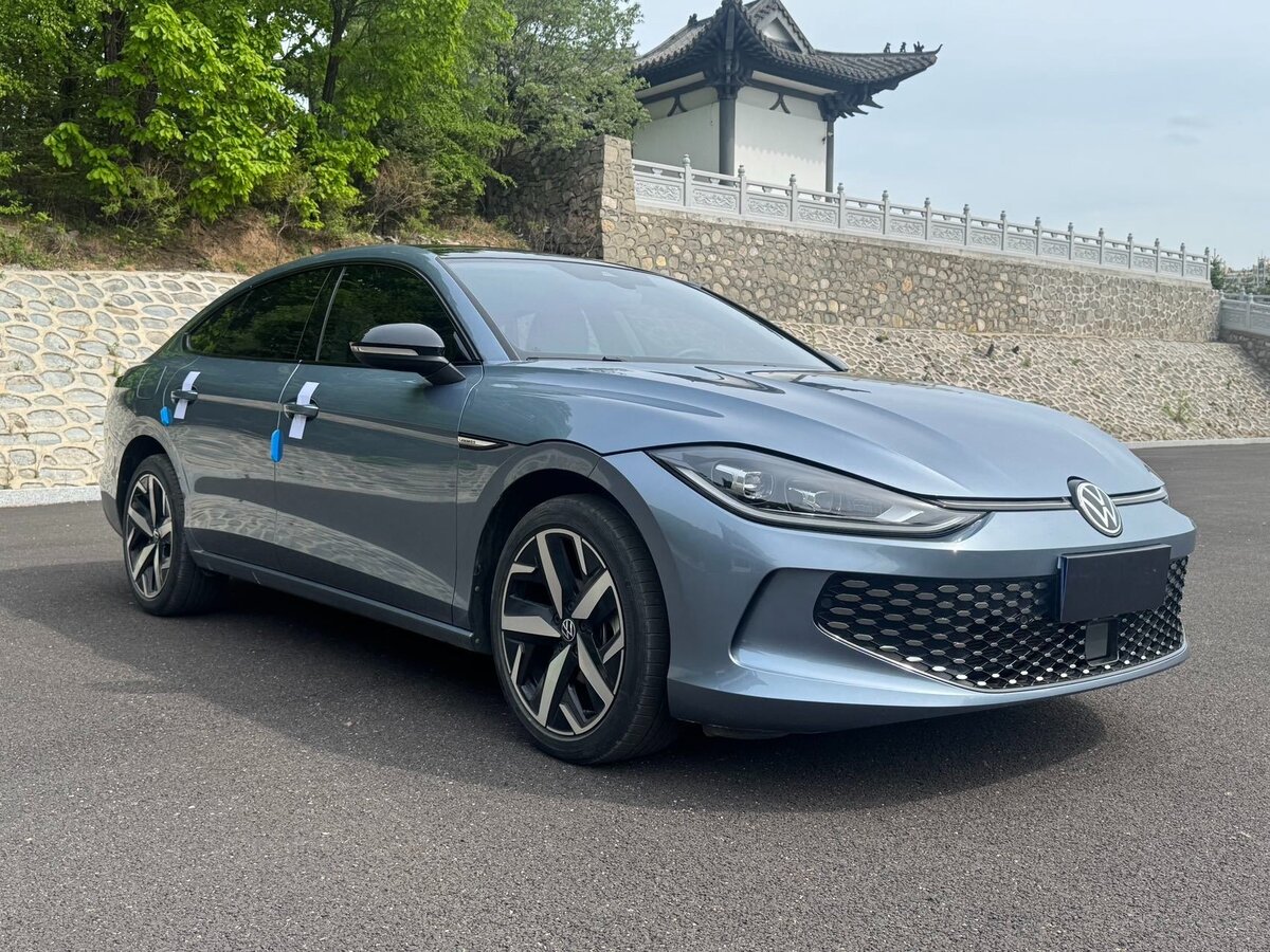 Открыть фотографии: Volkswagen Lamando II