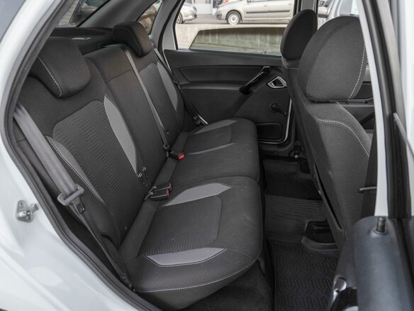 2023 Lada (ВАЗ) Granta I Рестайлинг, белый, 989000 рублей - вид 6