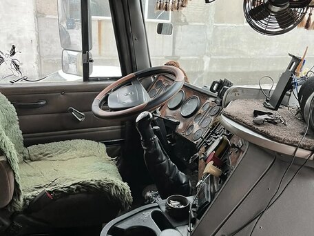 1997 International 9000 Series, бежевый, 750000 рублей, вид 3