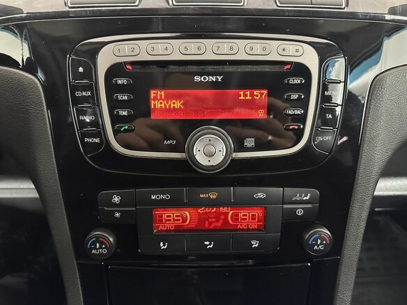 2012 Ford Galaxy II Рестайлинг, коричневый, 730000 рублей - вид 11