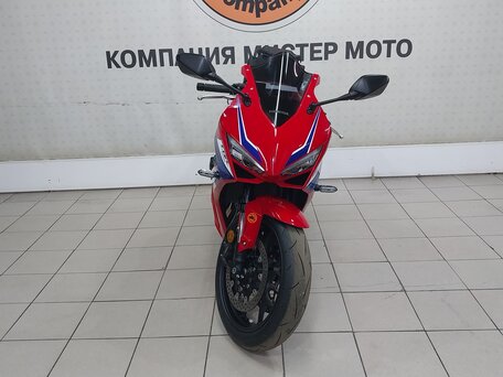 2025 Honda CBR 650R, красный, 1250000 рублей, вид 3