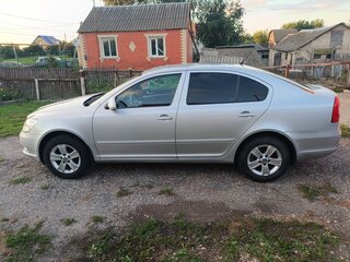 2013 Skoda Octavia II (A5) Рестайлинг, серебристый, 1050000 рублей, вид 3