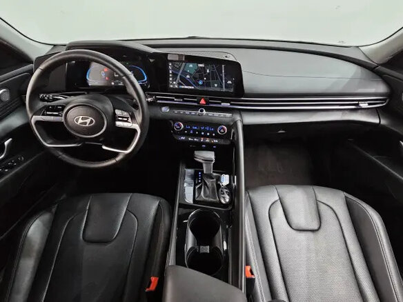 2025 Hyundai Avante VII Рестайлинг, серый, 1800000 рублей - вид 5