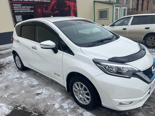2017 Nissan Note e-Power II Рестайлинг, белый, 1050000 рублей, вид 3