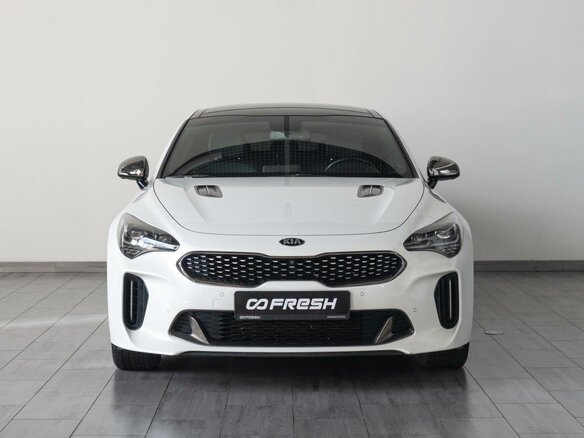 2019 Kia Stinger I, белый, 2569000 рублей - вид 2