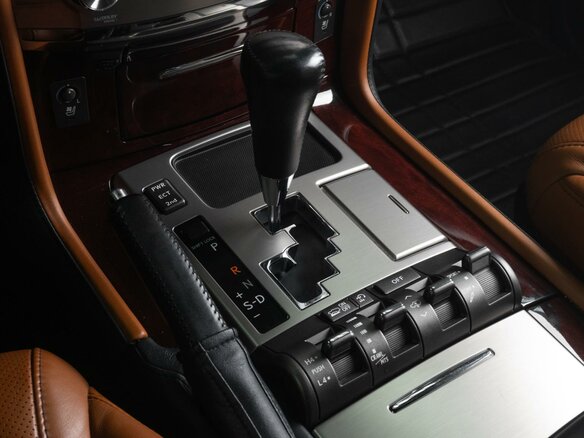 2015 Lexus LX 570 III Рестайлинг, чёрный, 6149000 рублей - вид 21