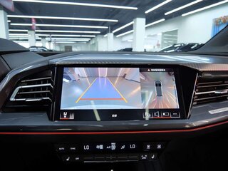 2023 Audi Q4 e-tron 40 I, белый, 3495000 рублей, вид 4