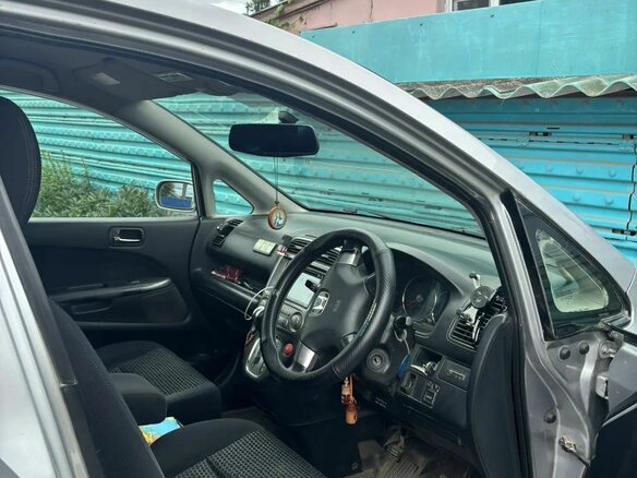 2003 Honda Stream I Рестайлинг, серый, 350000 рублей - вид 4