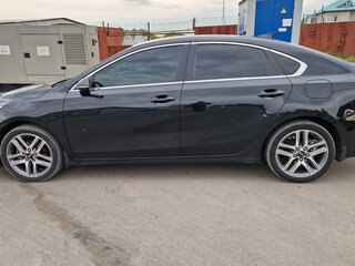 2019 Kia Cerato IV, чёрный, 1650000 рублей, вид 4