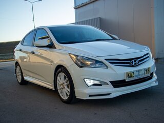 2015 Hyundai Solaris I Рестайлинг, белый, 1000000 рублей, вид 3