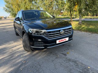 2018 Volkswagen Touareg III, чёрный, 4450000 рублей, вид 1