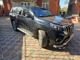 2017 Toyota Land Cruiser Prado 150 Series Рестайлинг 1, чёрный, 4100000 рублей, вид 5