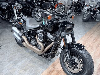 2018 Harley-Davidson Fat Bob, чёрный, 1699000 рублей, вид 1