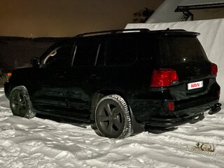 2014 Toyota Land Cruiser 200 Series Рестайлинг 1, чёрный, 4700000 рублей, вид 3