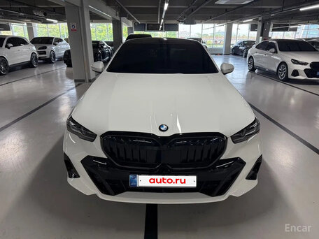 2025 BMW 5 серии 523d xDrive VIII (G60/G61/G68), серый, 7230000 рублей, вид 2