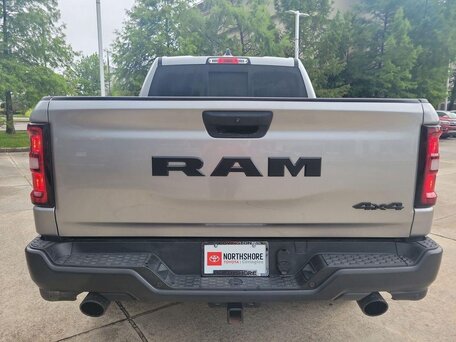 2025 Ram 1500 Crew Cab V Рестайлинг, серебристый, 6151000 рублей, вид 5
