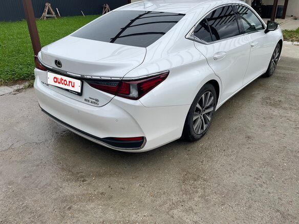 2019 Lexus ES 250 VII, белый, 3150000 рублей - вид 7