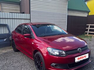 2011 Volkswagen Polo V, красный, 780000 рублей, вид 3