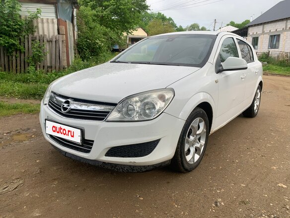 2010 Opel Astra H Рестайлинг, белый, 400000 рублей
