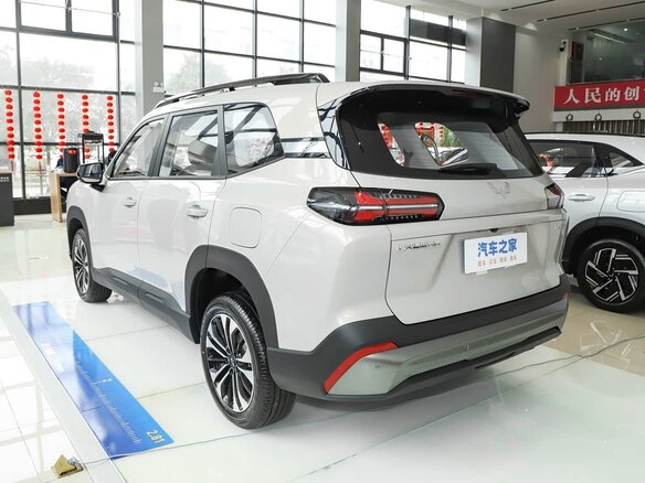 2026 Wuling Starlight 560, серебристый, 2500000 рублей - вид 7