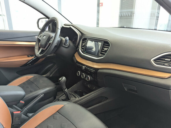 2026 Lada (ВАЗ) Vesta SW Cross I Рестайлинг (NG), чёрный, 1910000 рублей - вид 5