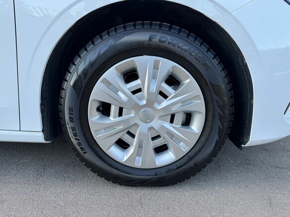 2024 Geely Emgrand II, белый, 1659000 рублей - вид 17