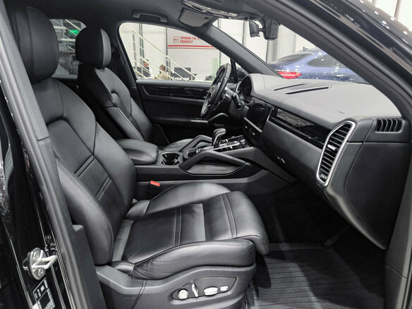 2019 Porsche Cayenne III, чёрный, 6250000 рублей - вид 10