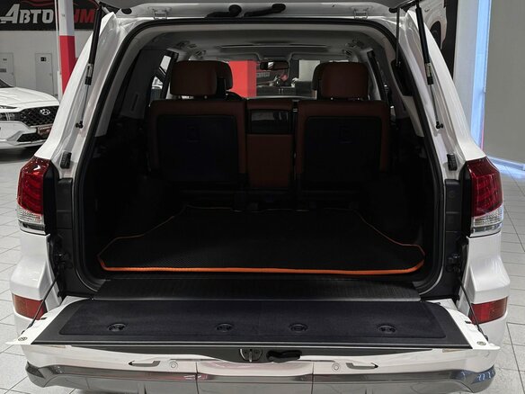 2012 Lexus LX 570 III Рестайлинг, белый, 4190000 рублей - вид 11