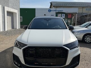 2022 Audi Q7 55 TFSI II (4M) Рестайлинг, белый, 11000000 рублей, вид 4