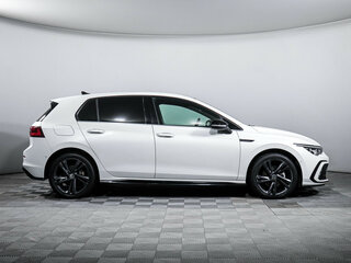 2021 Volkswagen Golf VIII, белый, 2829000 рублей, вид 4