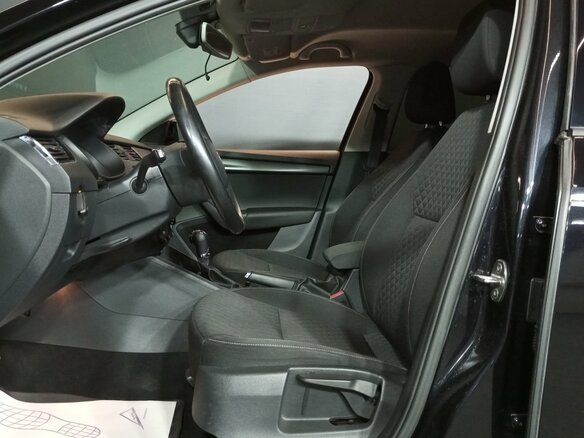 2018 Skoda Octavia III (A7) Рестайлинг, чёрный, 1680000 рублей - вид 5