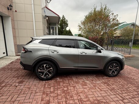 2023 Kia Sportage V, серый, 3550000 рублей, вид 5