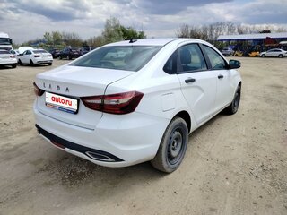 2023 Lada (ВАЗ) Vesta I Рестайлинг (NG), белый, 748800 рублей, вид 3
