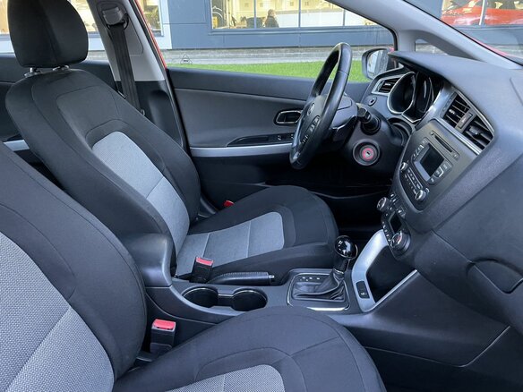 2015 Kia Ceed II Рестайлинг, красный, 1210000 рублей - вид 9