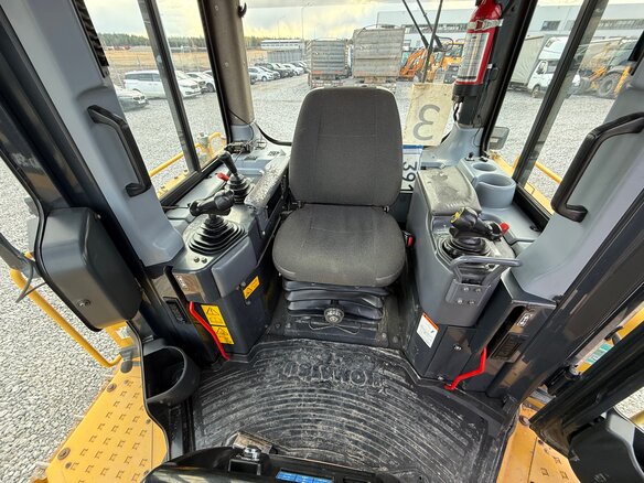 2017 Komatsu D65, жёлтый, 12300000 рублей - вид 19