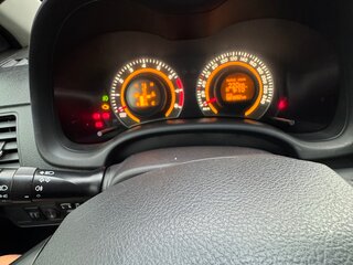 2011 Toyota Corolla X (E140, E150) Рестайлинг, белый, 600000 рублей, вид 5