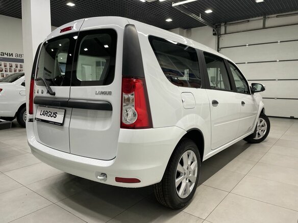 2026 Lada (ВАЗ) Largus I Рестайлинг, белый - вид 3